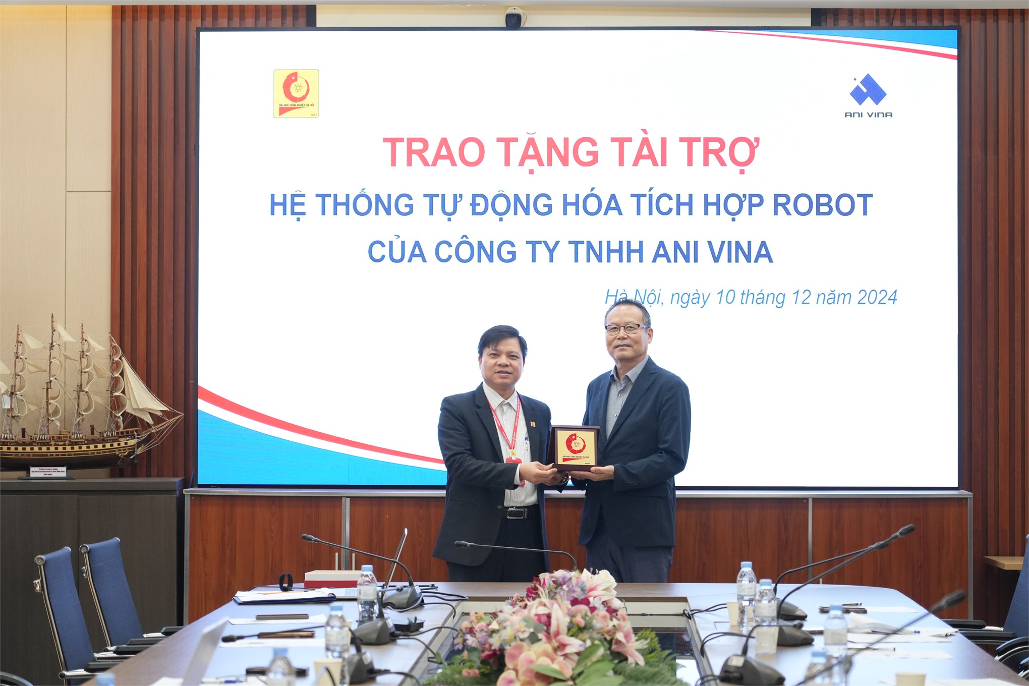 Khoa Điện, trường Đại học Công nghiệp Hà Nội tiếp nhận tài trợ hệ thống tự động hóa tích hợp robot từ Công ty TNHH Ani Vina