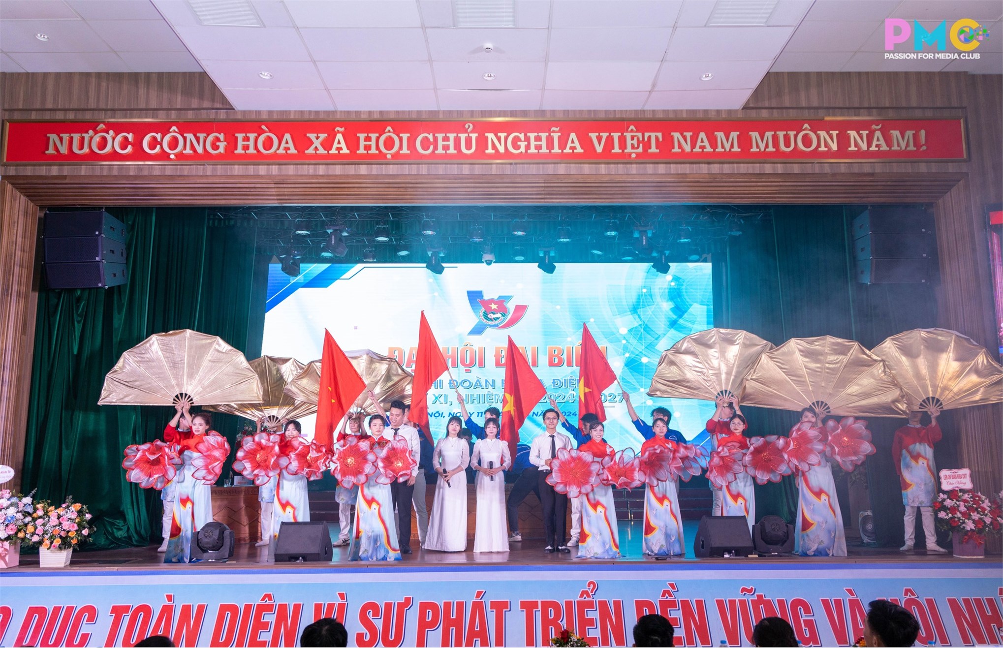 Đại hội đại biểu Liên chi đoàn khoa Điện tử lần thứ XI, nhiệm kỳ 2024 - 2027: Thành công rực rỡ và quyết tâm đổi mới