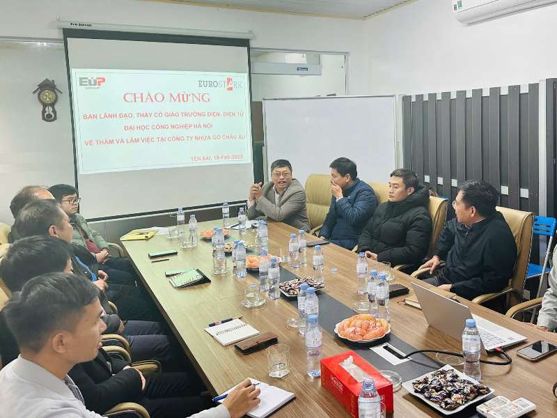 Trường Điện Điện tử đến thăm và làm việc với 03 Công ty thuộc EuP Group