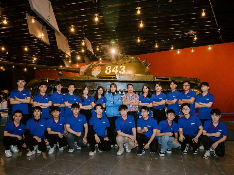 Tháng Thanh niên sôi nổi với hoạt động tham quan học tập, trải nghiệm lịch sử - tự hào dân tộc