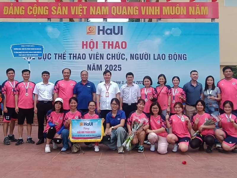 Đội tuyển 3 tỏa sáng rực rỡ tại Hội thao HaUI 2025, Trường Điện – Điện tử – chuyên môn vững, thể thao giỏi!