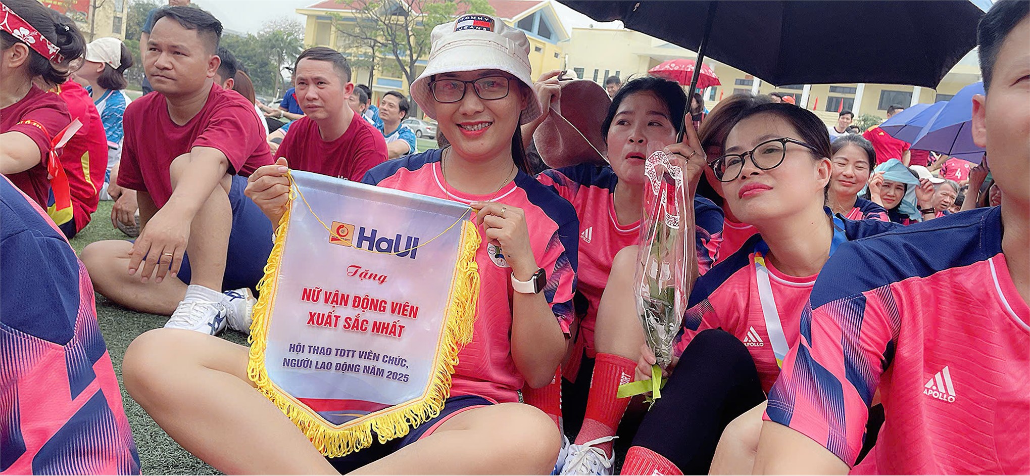 Đội tuyển 3 tỏa sáng rực rỡ tại Hội thao HaUI 2025, Trường Điện – Điện tử – chuyên môn vững, thể thao giỏi!