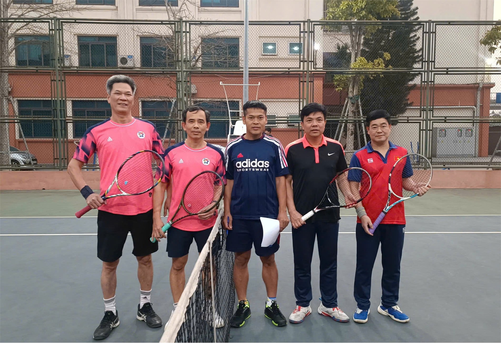 Đội tuyển 3 tỏa sáng rực rỡ tại Hội thao HaUI 2025, Trường Điện – Điện tử – chuyên môn vững, thể thao giỏi!