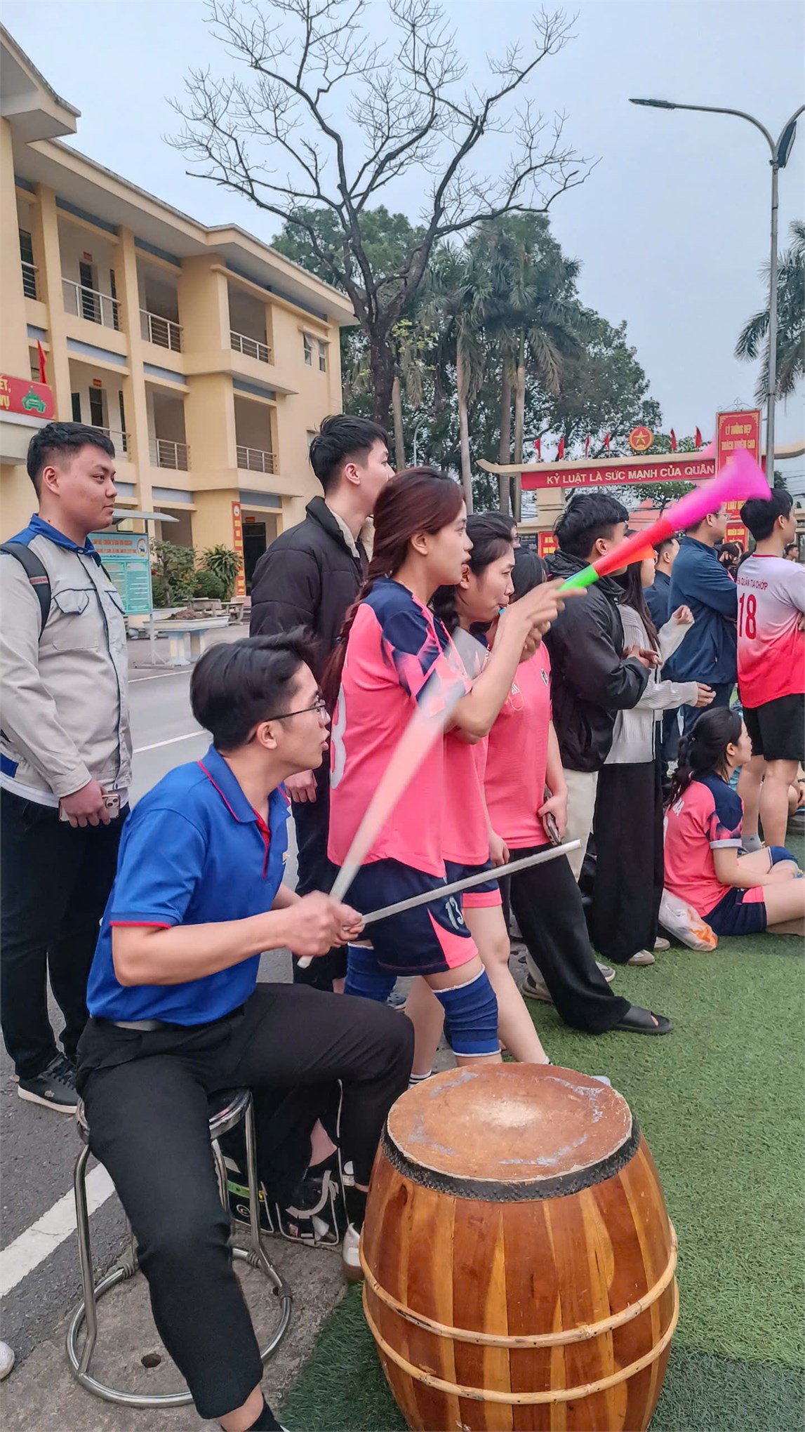 Đội tuyển 3 tỏa sáng rực rỡ tại Hội thao HaUI 2025, Trường Điện – Điện tử – chuyên môn vững, thể thao giỏi!