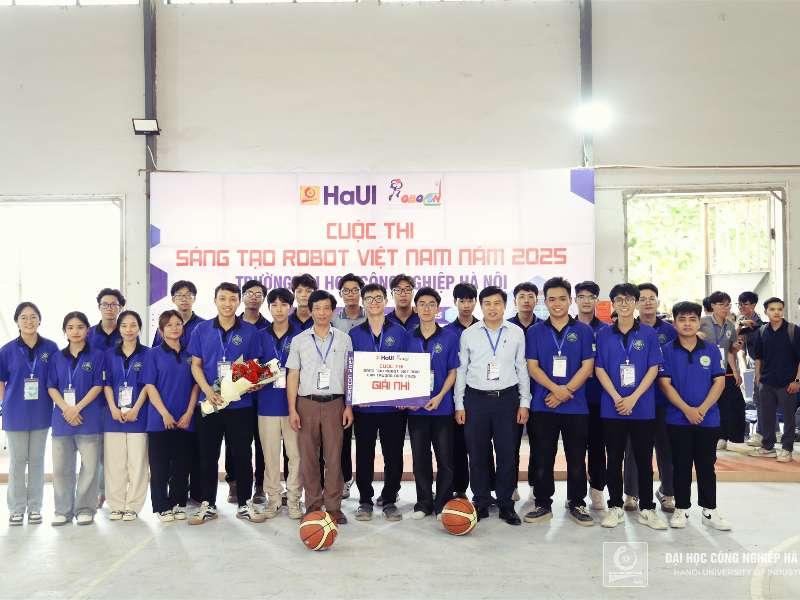 Trường Điện – Điện tử ghi dấu ấn tại Robocon HaUI 2025