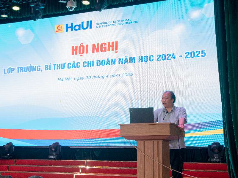 Trường Điện – Điện tử tổ chức Hội nghị Lớp trưởng, Bí thư Chi đoàn năm học 2024–2025: Lắng nghe để thấu hiểu – Đồng hành để phát triển