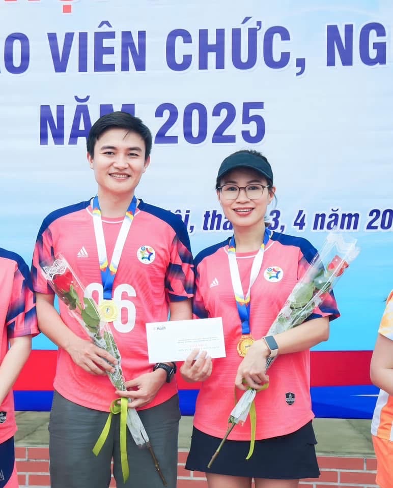 Đội tuyển 3 tỏa sáng rực rỡ tại Hội thao HaUI 2025, Trường Điện – Điện tử – chuyên môn vững, thể thao giỏi!