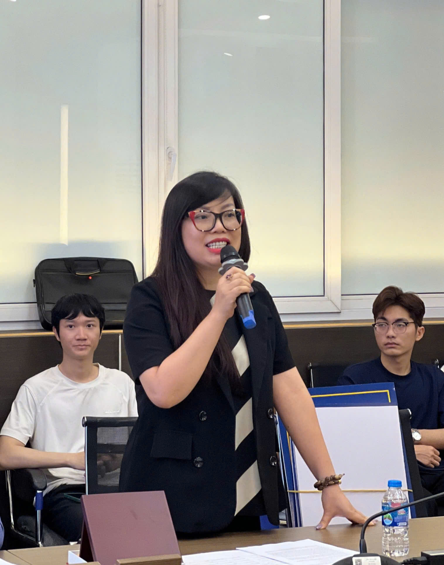 Trao học bổng `Taikisha – Khởi đầu thành công 2025`: Thêm động lực – Chắp cánh ước mơ cho sinh viên vượt khó