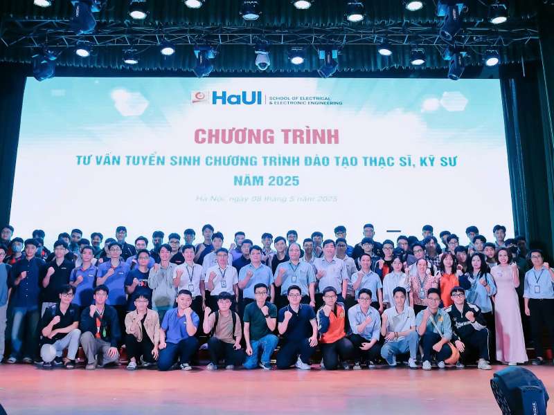 Sôi nổi – Hữu ích – Truyền cảm hứng: Trường Điện – Điện tử tổ chức thành công chương trình tư vấn tuyển sinh sau đại học năm 2025