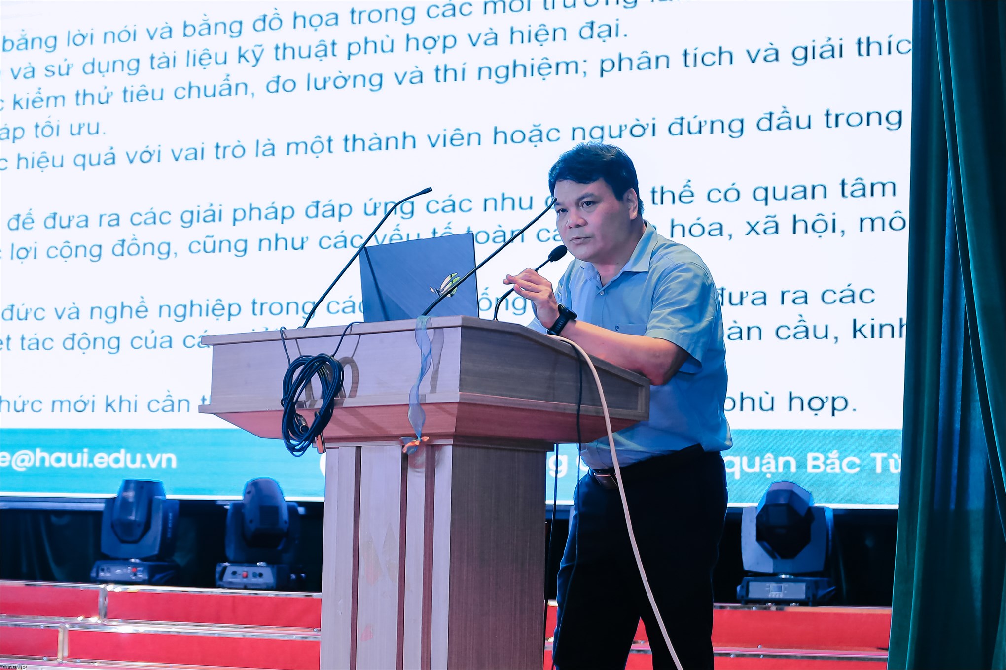 Sôi nổi – Hữu ích – Truyền cảm hứng: Trường Điện – Điện tử tổ chức thành công chương trình tư vấn tuyển sinh sau đại học năm 2025