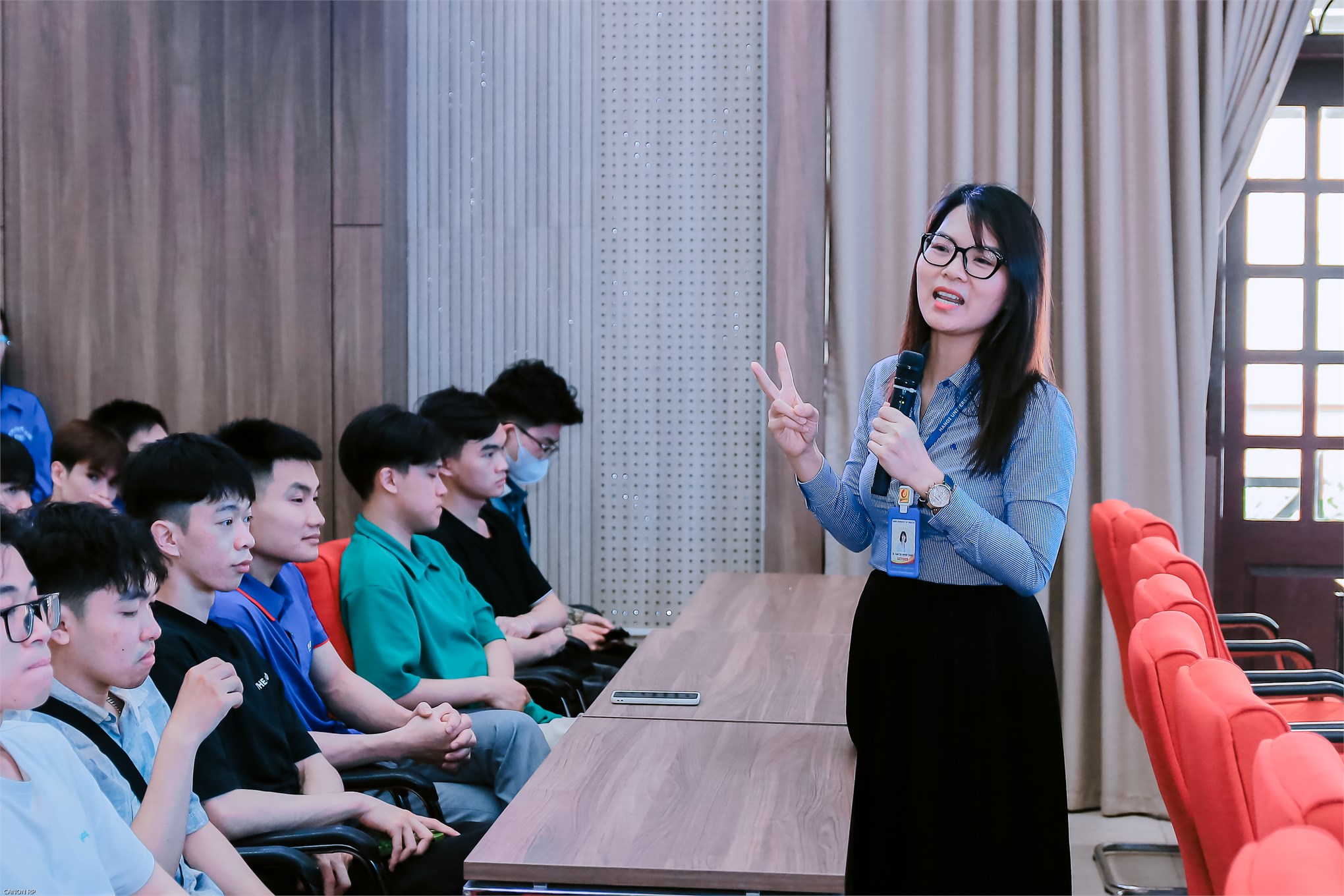 Sôi nổi – Hữu ích – Truyền cảm hứng: Trường Điện – Điện tử tổ chức thành công chương trình tư vấn tuyển sinh sau đại học năm 2025