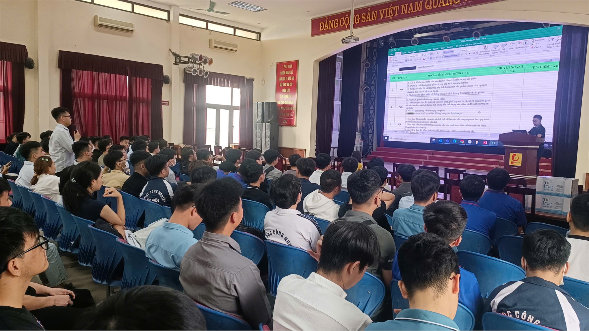 Foxconn tổ chức Hội thảo việc làm và tuyển dụng trực tiếp tại Trường Đại học Công nghiệp Hà Nội