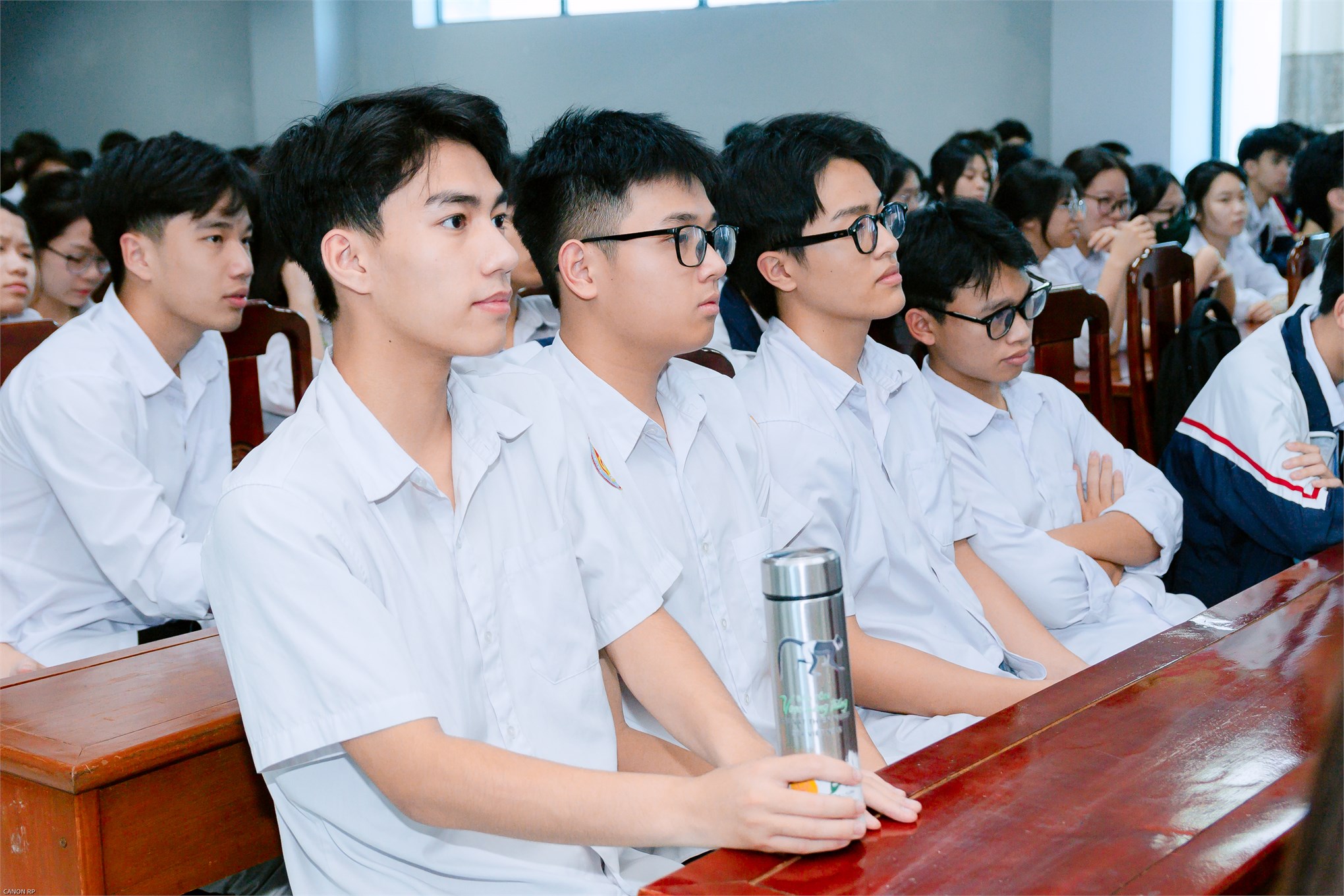 Định hướng tương lai – Trường Điện – Điện tử đồng hành cùng học sinh THPT Chuyên Biên Hòa trong hành trình chọn nghề, chọn trường
