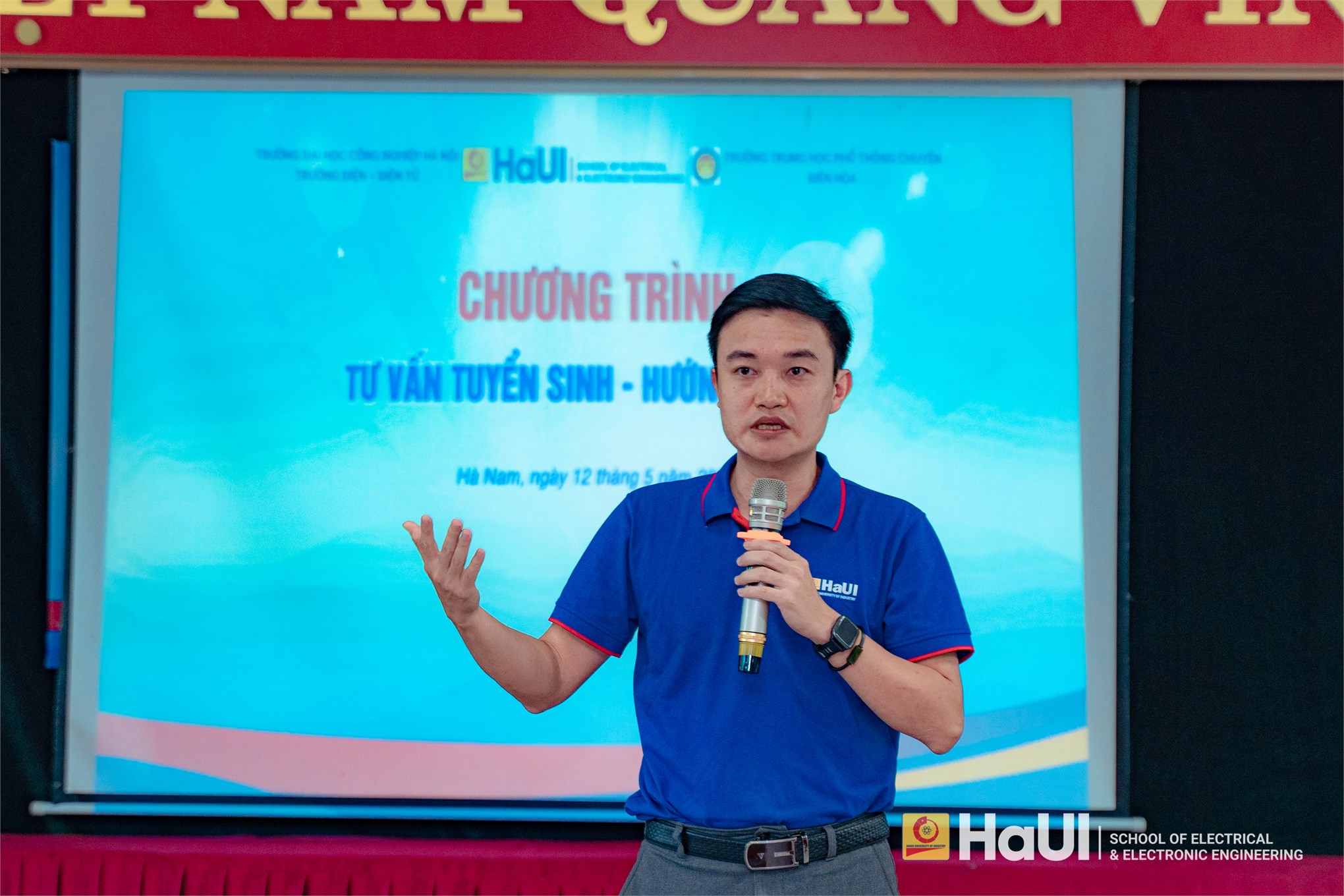 Định hướng tương lai – Trường Điện – Điện tử đồng hành cùng học sinh THPT Chuyên Biên Hòa trong hành trình chọn nghề, chọn trường