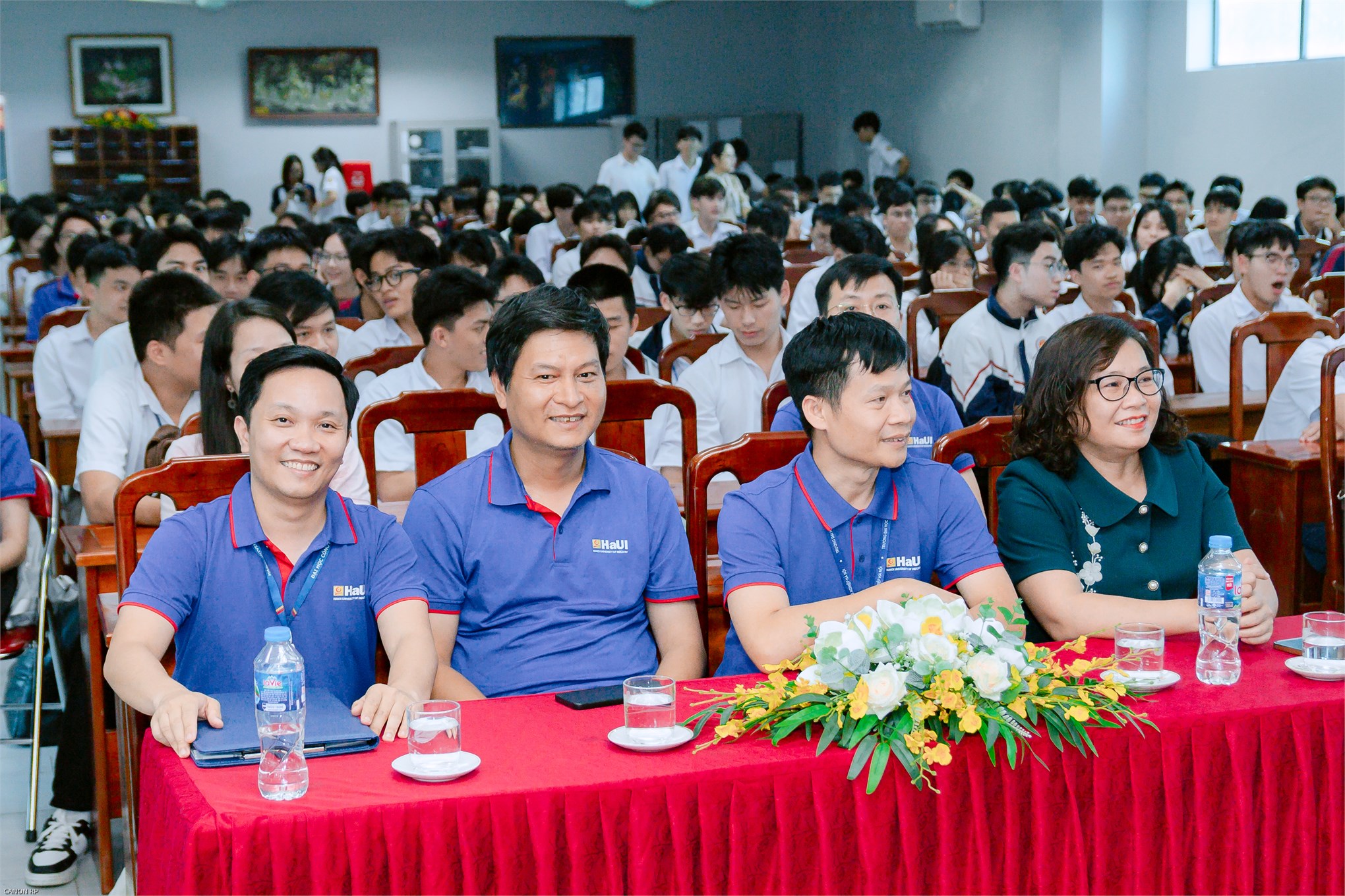 Định hướng tương lai – Trường Điện – Điện tử đồng hành cùng học sinh THPT Chuyên Biên Hòa trong hành trình chọn nghề, chọn trường