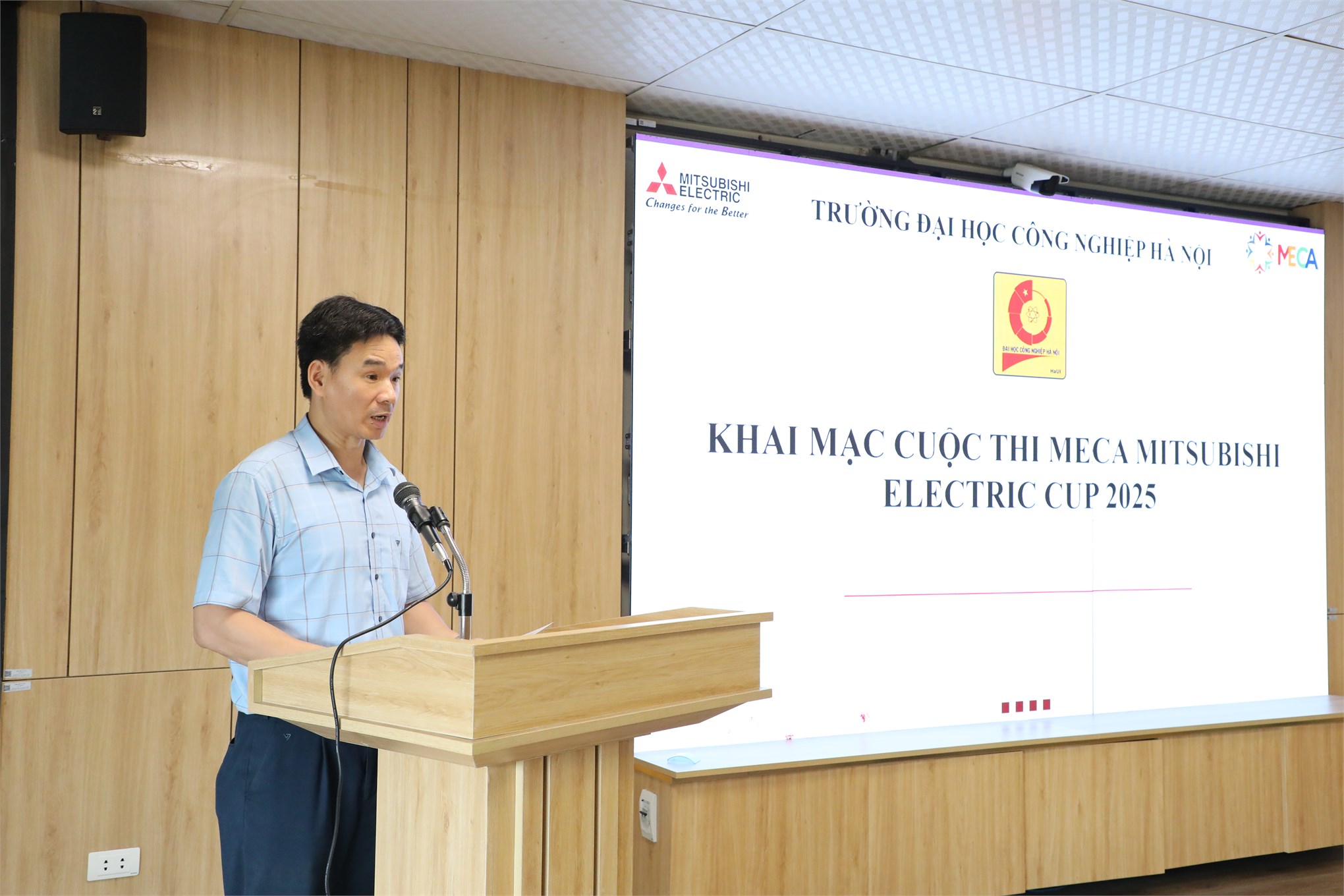 Cuộc thi MeCa 2025 cấp trường: Sân chơi trí tuệ cho sinh viên kỹ thuật Trường Đại học Công nghiệp Hà Nội