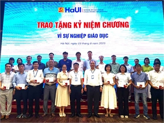 Trường Điện – Điện tử tổ chức Hội nghị viên chức, người lao động năm học 2024–2025 và triển khai nhiệm vụ năm học 2025–2026