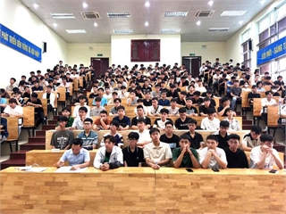 Học Điều khiển và Tự động hóa bằng tiếng Anh – Lợi thế chinh phục doanh nghiệp toàn cầu
