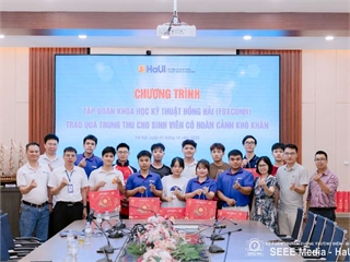 Tập đoàn Foxconn đồng hành cùng sinh viên Trường Điện – Điện tử qua những món quà Trung thu ý nghĩa