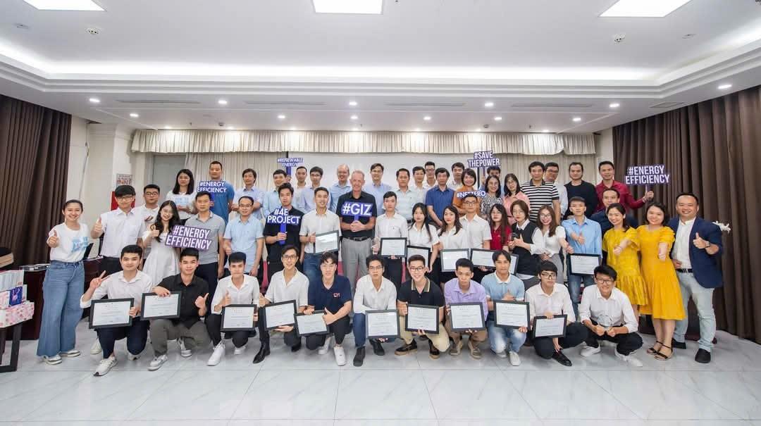 Thông báo về việc tổ chức Diễn đàn Sinh viên Nghiên cứu Khoa học năm 2025 (SF25) - Chủ đề: “Energy and Applications for NetZero”