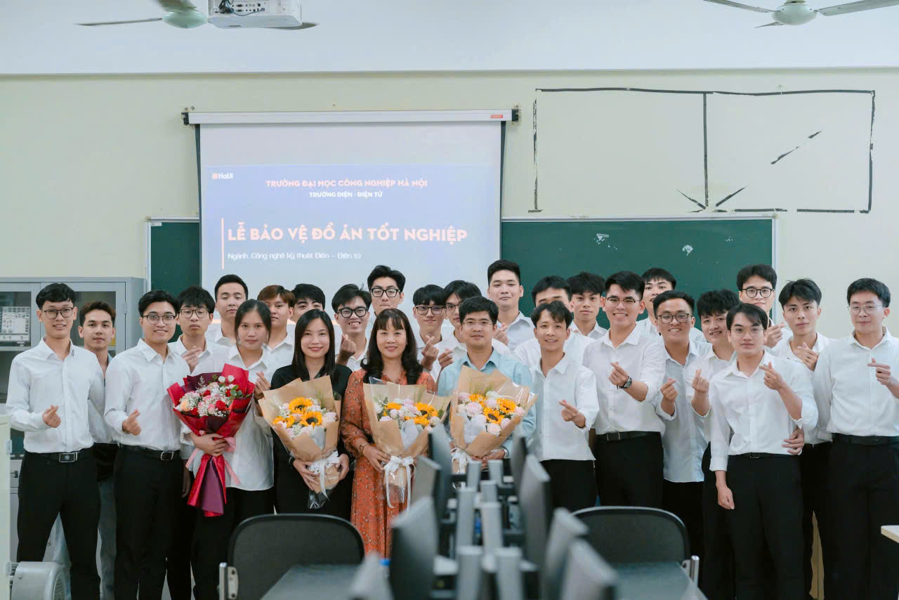 Sinh viên K16 – Trường Điện – Điện tử hoàn thành mùa bảo vệ đồ án tốt nghiệp đầy ấn tượng
