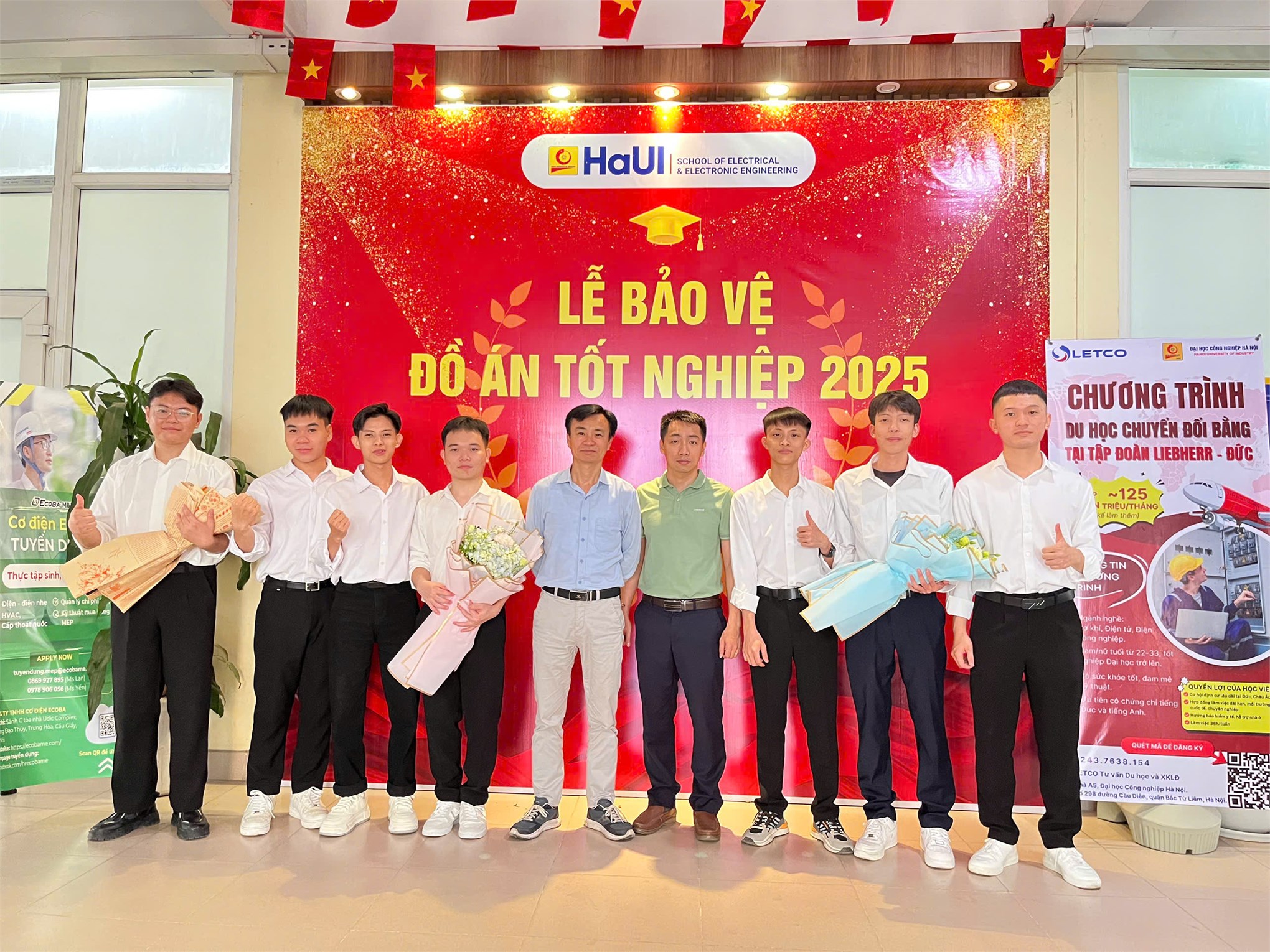 Sinh viên K16 – Trường Điện – Điện tử hoàn thành mùa bảo vệ đồ án tốt nghiệp đầy ấn tượng