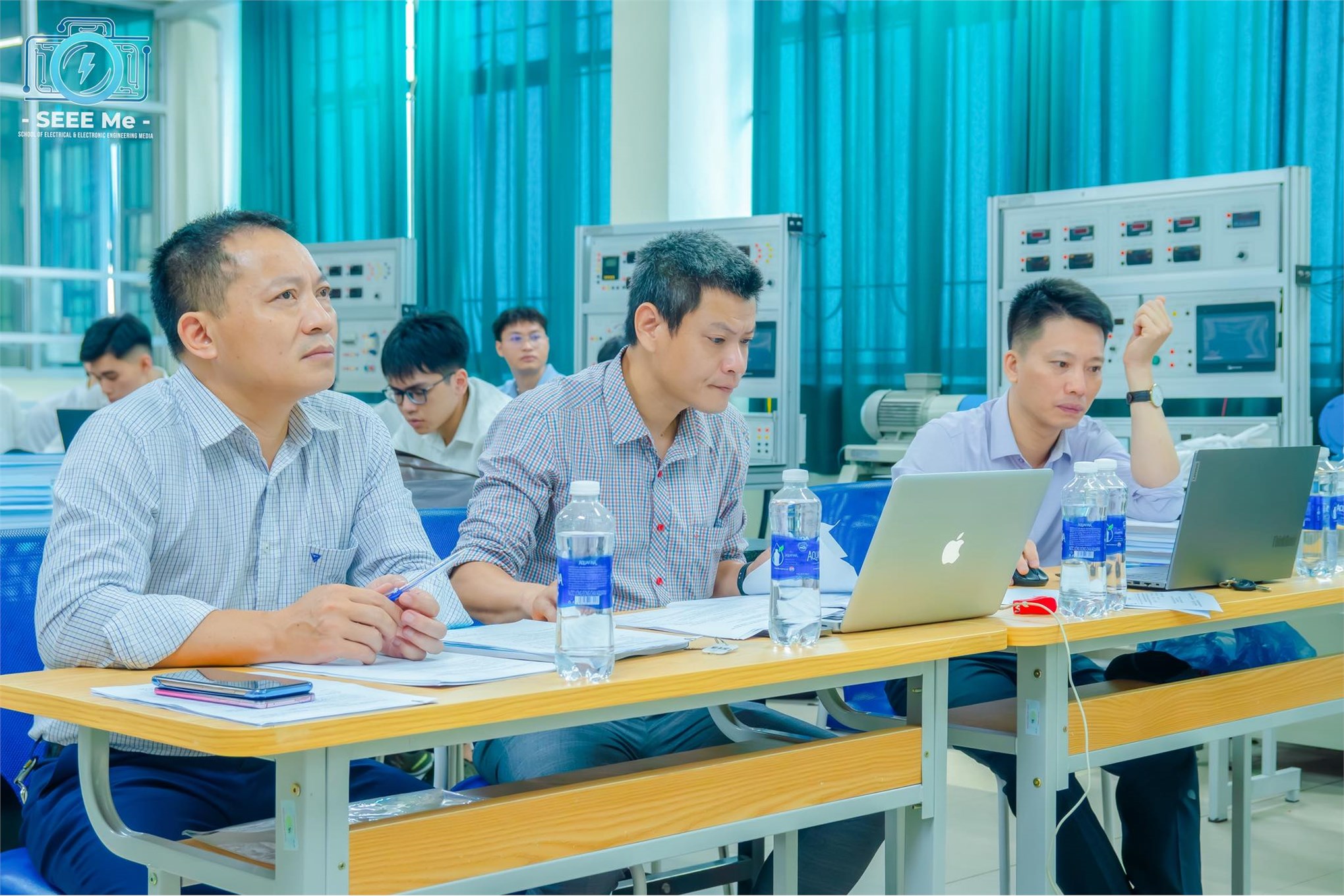 Sinh viên K16 – Trường Điện – Điện tử hoàn thành mùa bảo vệ đồ án tốt nghiệp đầy ấn tượng