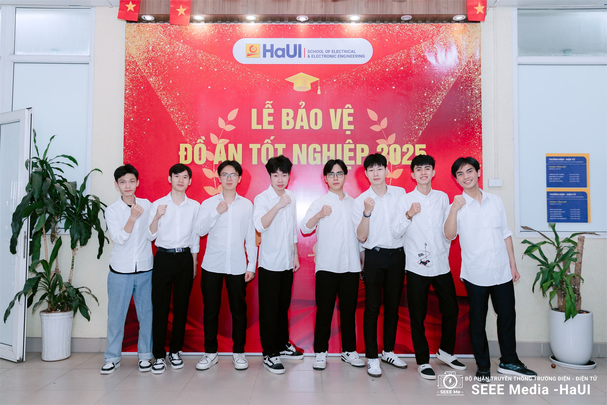 Sinh viên K16 – Trường Điện – Điện tử hoàn thành mùa bảo vệ đồ án tốt nghiệp đầy ấn tượng