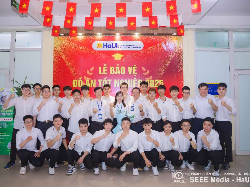 Sinh viên K16 – Trường Điện – Điện tử hoàn thành mùa bảo vệ đồ án tốt nghiệp đầy ấn tượng