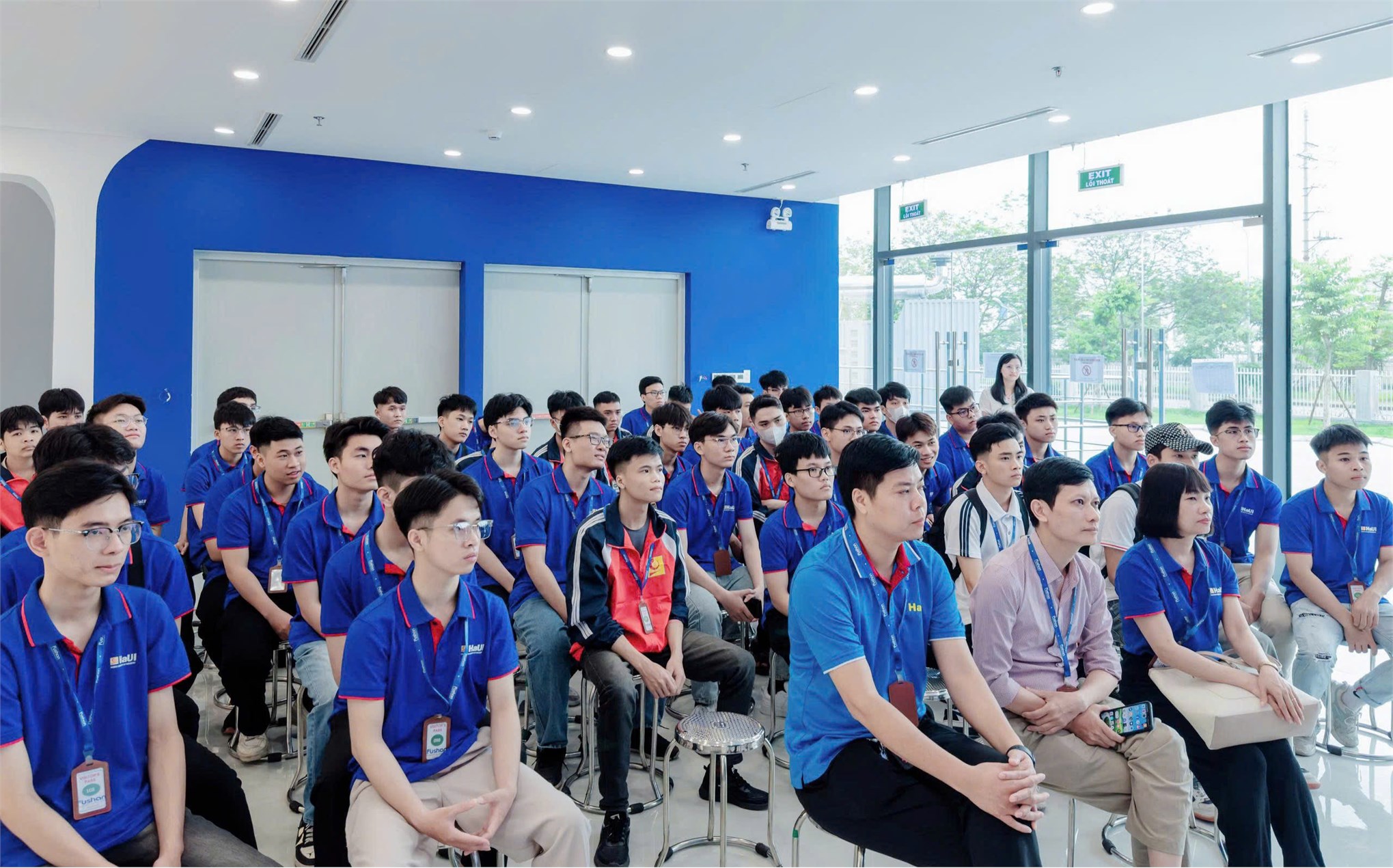 Giảng viên và sinh viên Trường Điện – Điện tử tham quan thực tế tại Công ty Fushan Technology Việt Nam