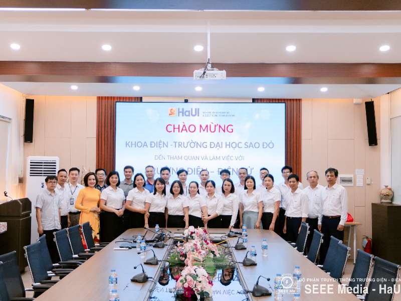Chia sẻ kinh nghiệm và mở rộng hợp tác giữa Trường Đại học Sao Đỏ và Trường Điện – Điện tử