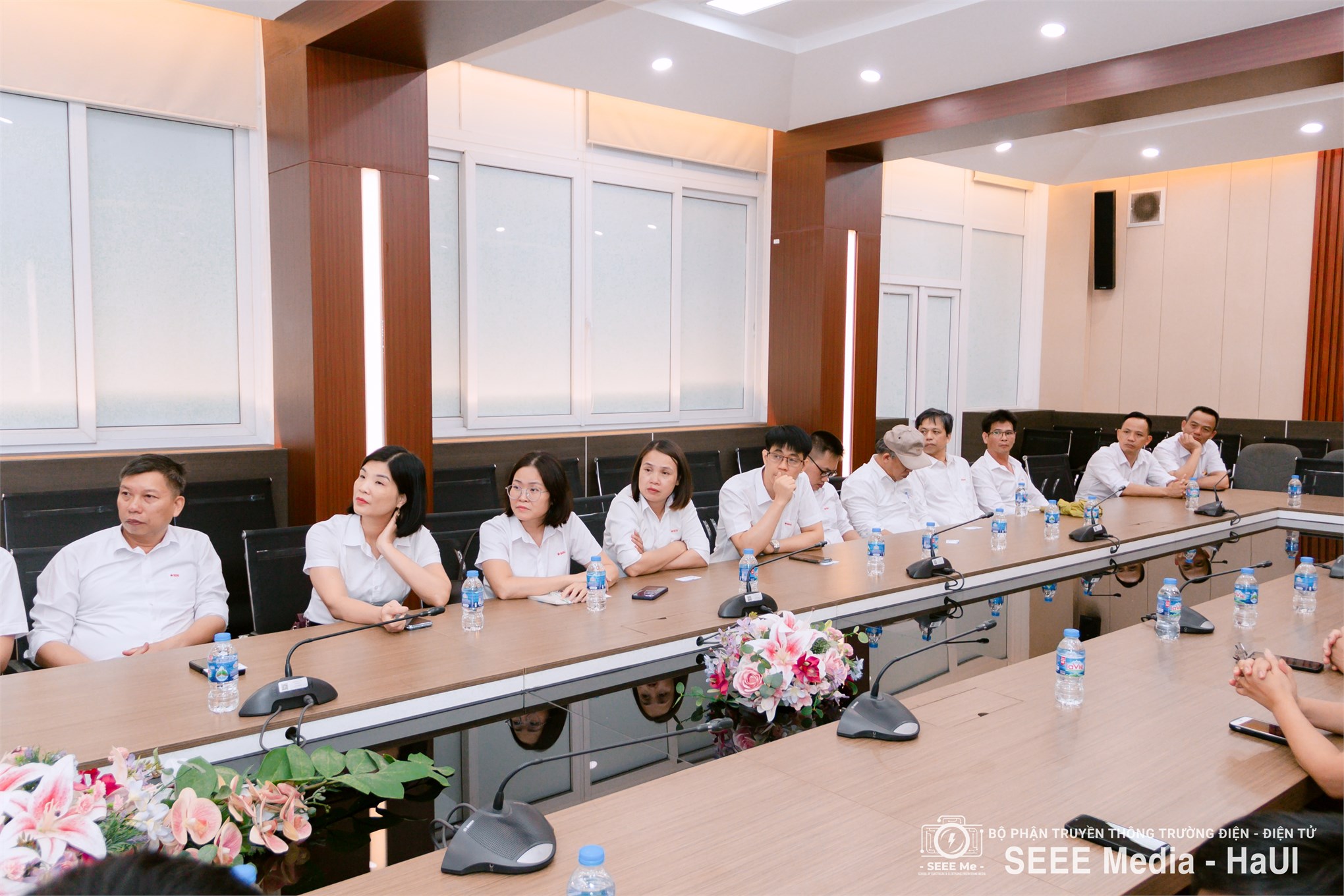 Chia sẻ kinh nghiệm và mở rộng hợp tác giữa Trường Đại học Sao Đỏ và Trường Điện – Điện tử