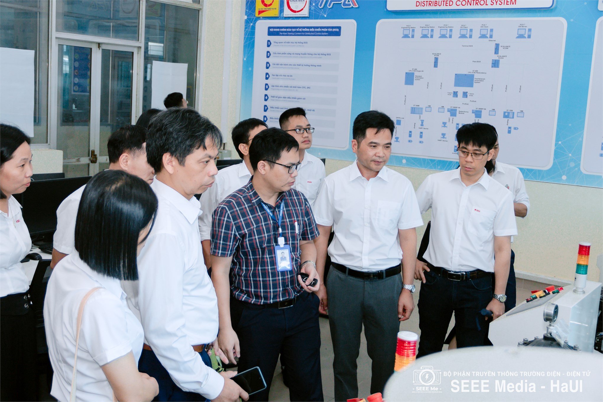 Chia sẻ kinh nghiệm và mở rộng hợp tác giữa Trường Đại học Sao Đỏ và Trường Điện – Điện tử