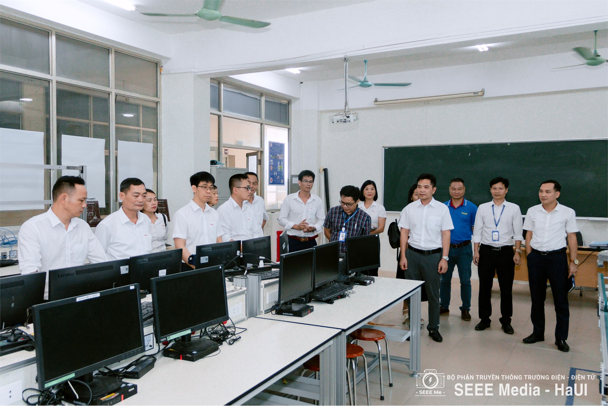 Chia sẻ kinh nghiệm và mở rộng hợp tác giữa Trường Đại học Sao Đỏ và Trường Điện – Điện tử