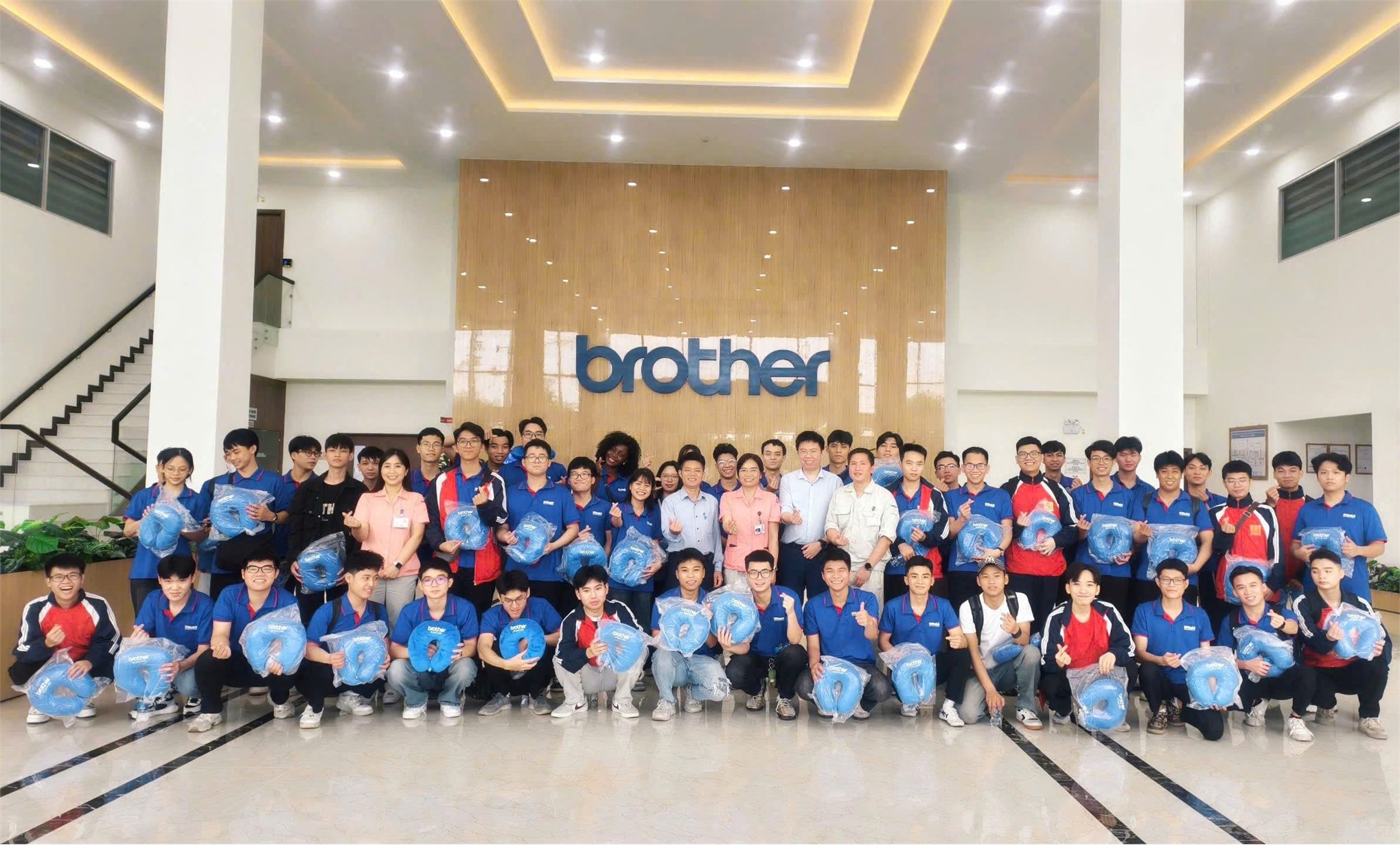 Hành trình kết nối thực tiễn: Sinh viên Trường Điện – đến với Brother Việt Nam