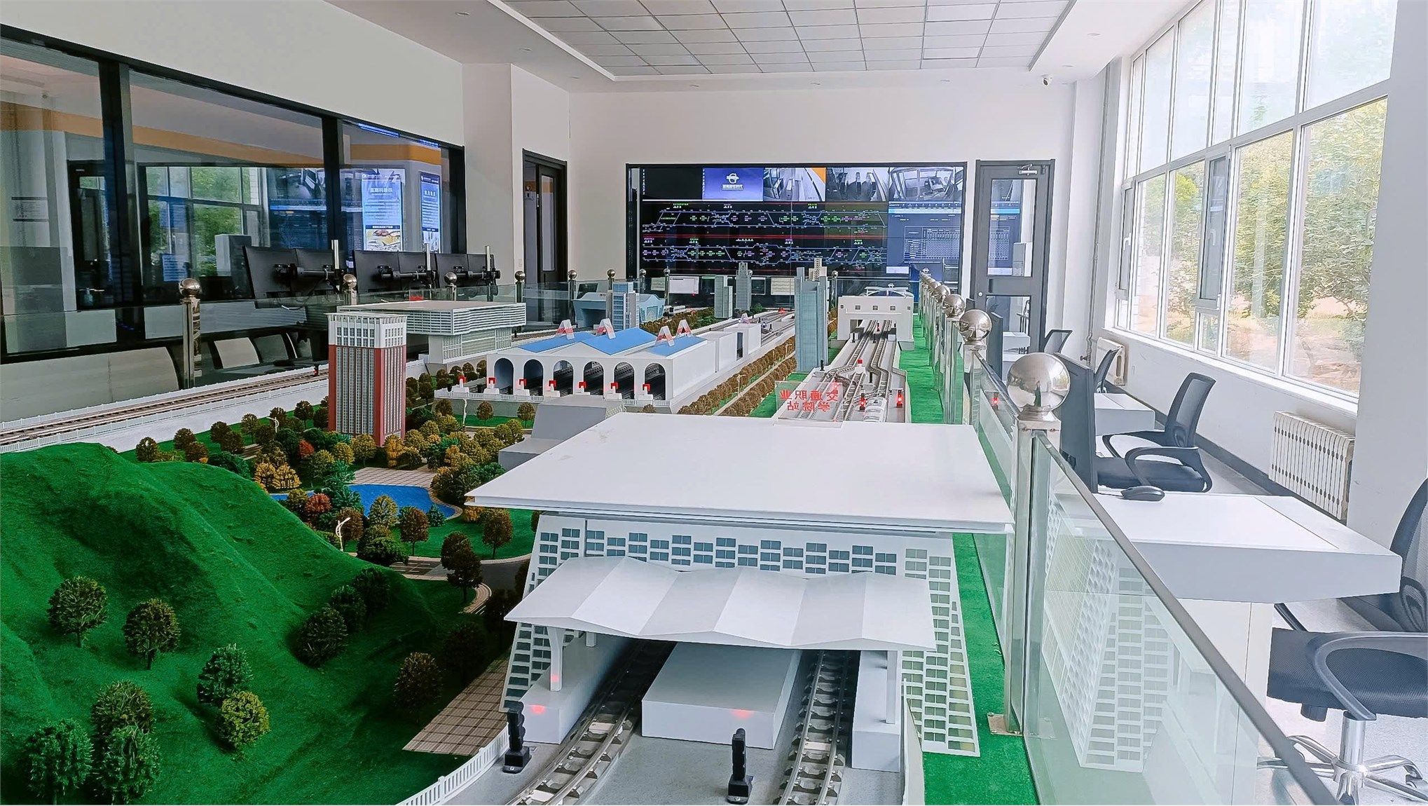23 sinh viên HaUI được trao bằng tốt nghiệp chương trình đào tạo liên kết 3,5+0,5 tại Học viện Giao thông Sơn Đông, Trung Quốc