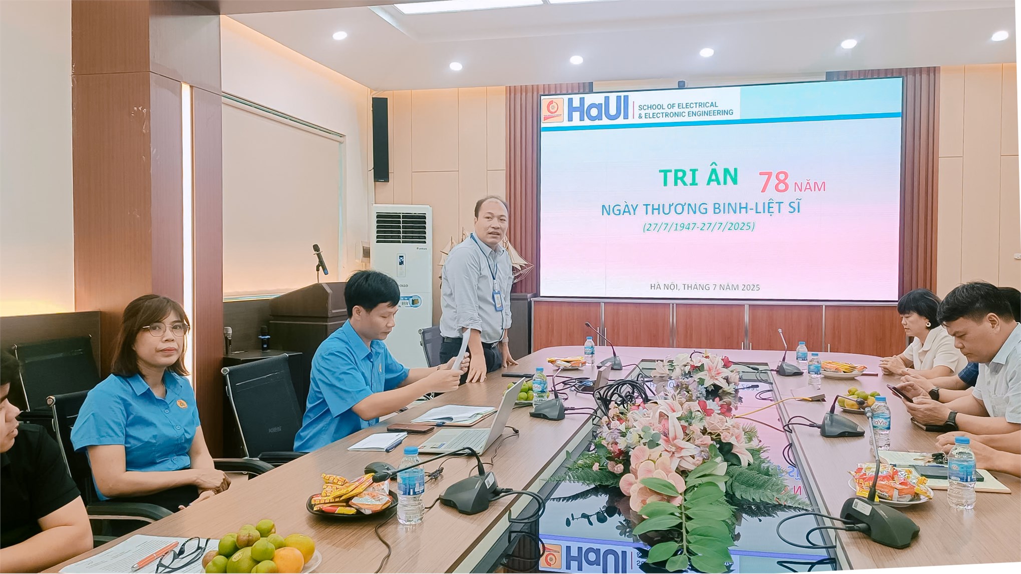 Trường Điện – Điện tử tổ chức chuỗi hoạt động ý nghĩa nhân tháng 7 tri ân và đoàn kết