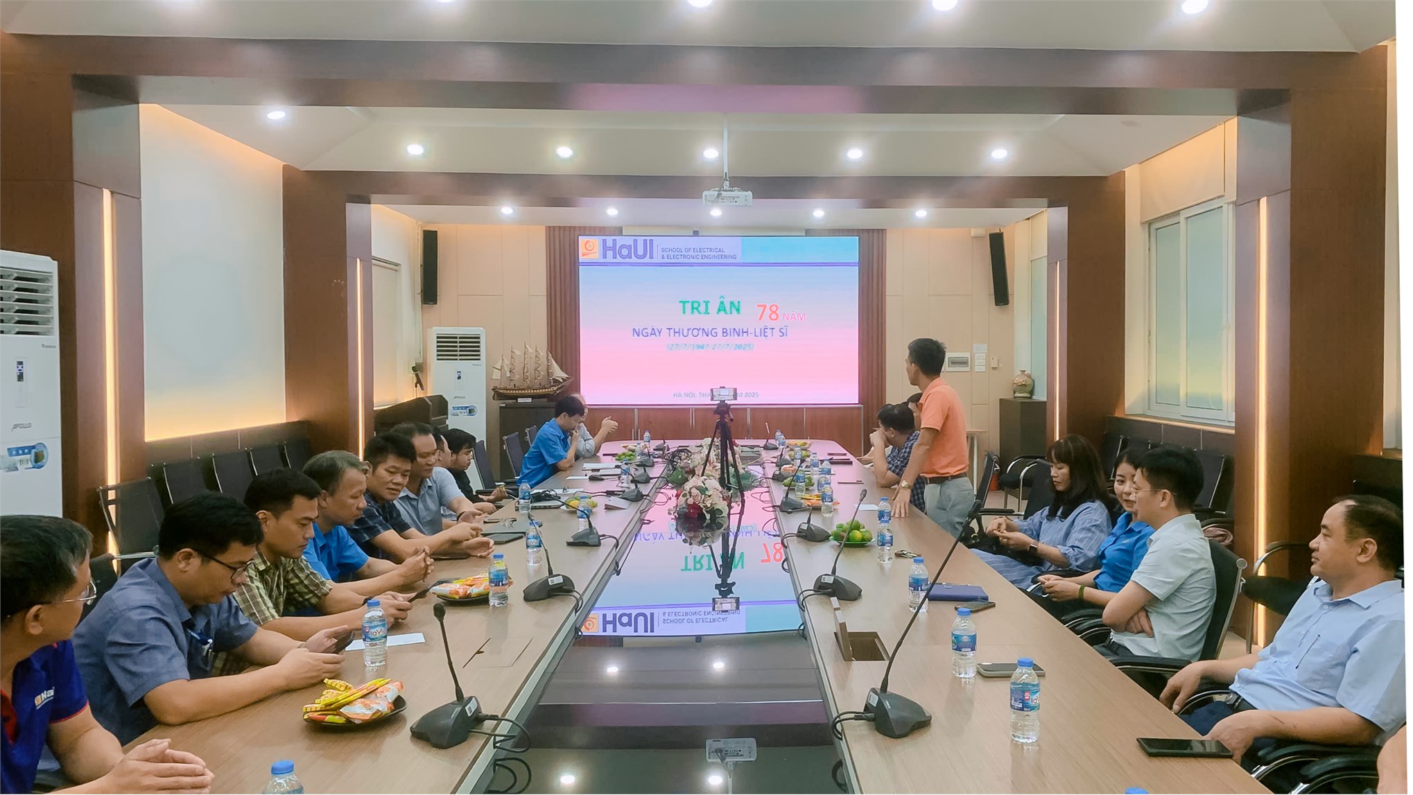 Trường Điện – Điện tử tổ chức chuỗi hoạt động ý nghĩa nhân tháng 7 tri ân và đoàn kết