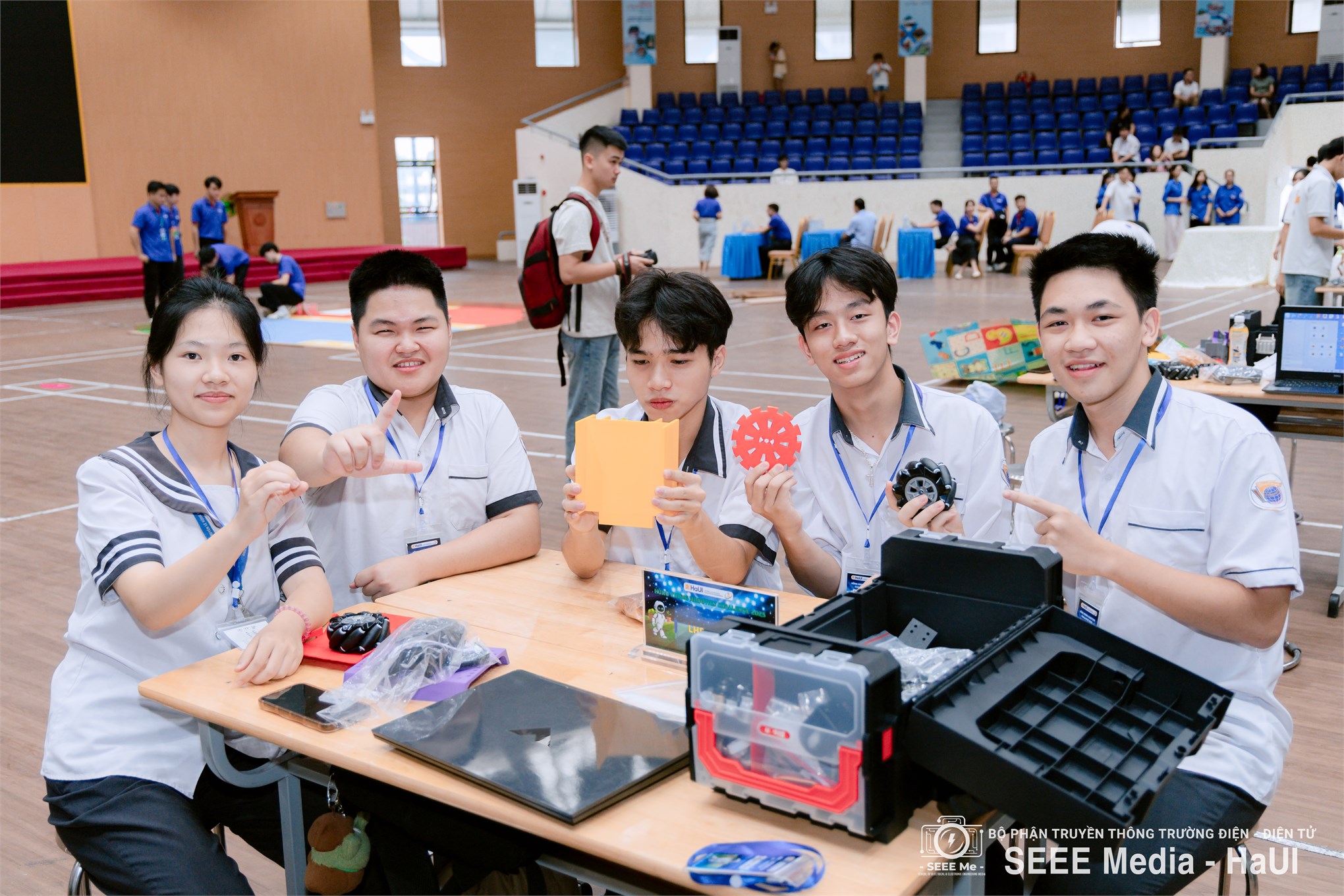 Hùng Vương Robotics Challenge 2025 – Trường Điện – Điện tử lan tỏa đam mê công nghệ và tư duy sáng tạo tới thế hệ trẻ