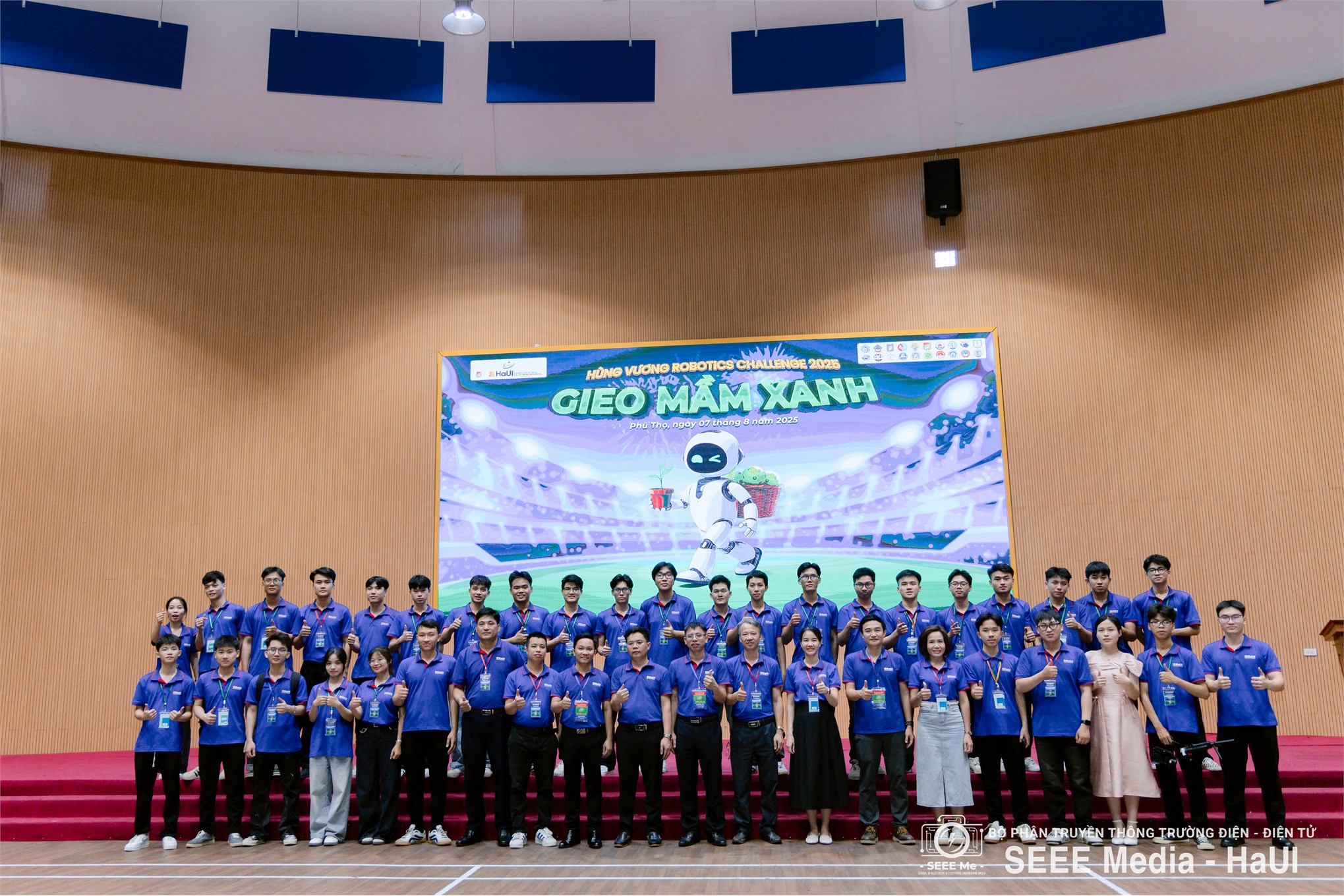 Hùng Vương Robotics Challenge 2025 – Trường Điện – Điện tử lan tỏa đam mê công nghệ và tư duy sáng tạo tới thế hệ trẻ