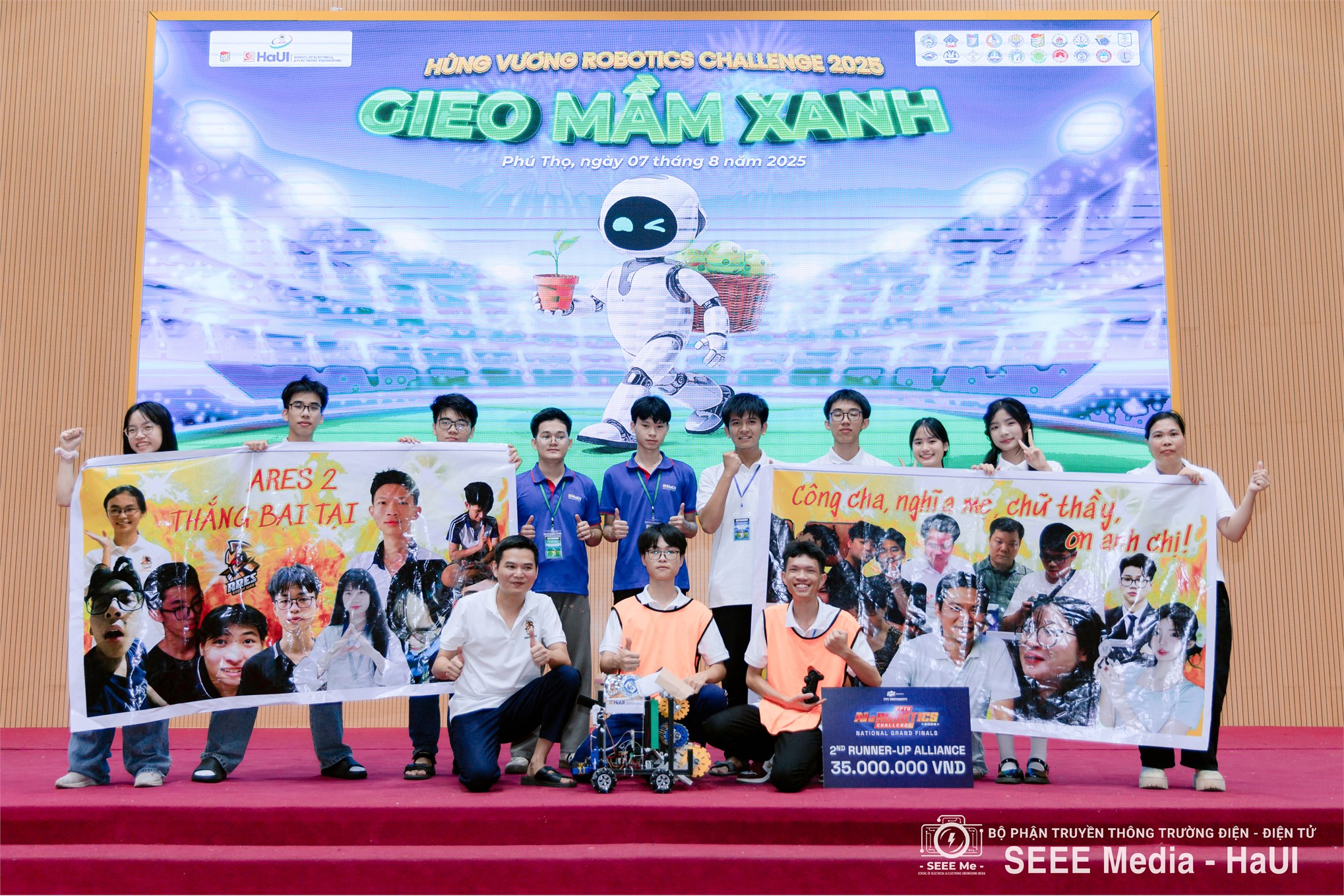 Hùng Vương Robotics Challenge 2025 – Trường Điện – Điện tử lan tỏa đam mê công nghệ và tư duy sáng tạo tới thế hệ trẻ