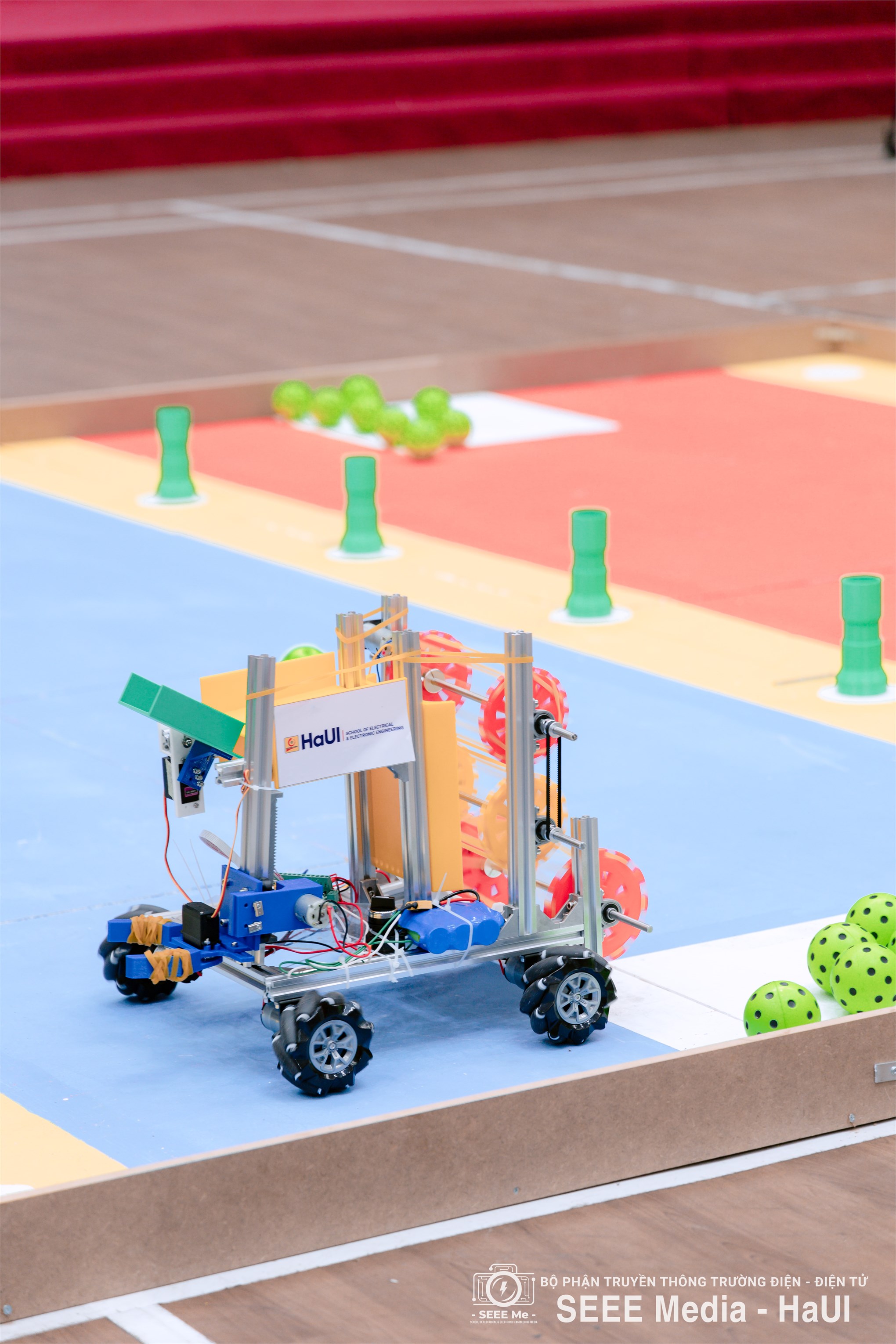 Hùng Vương Robotics Challenge 2025 – Trường Điện – Điện tử lan tỏa đam mê công nghệ và tư duy sáng tạo tới thế hệ trẻ