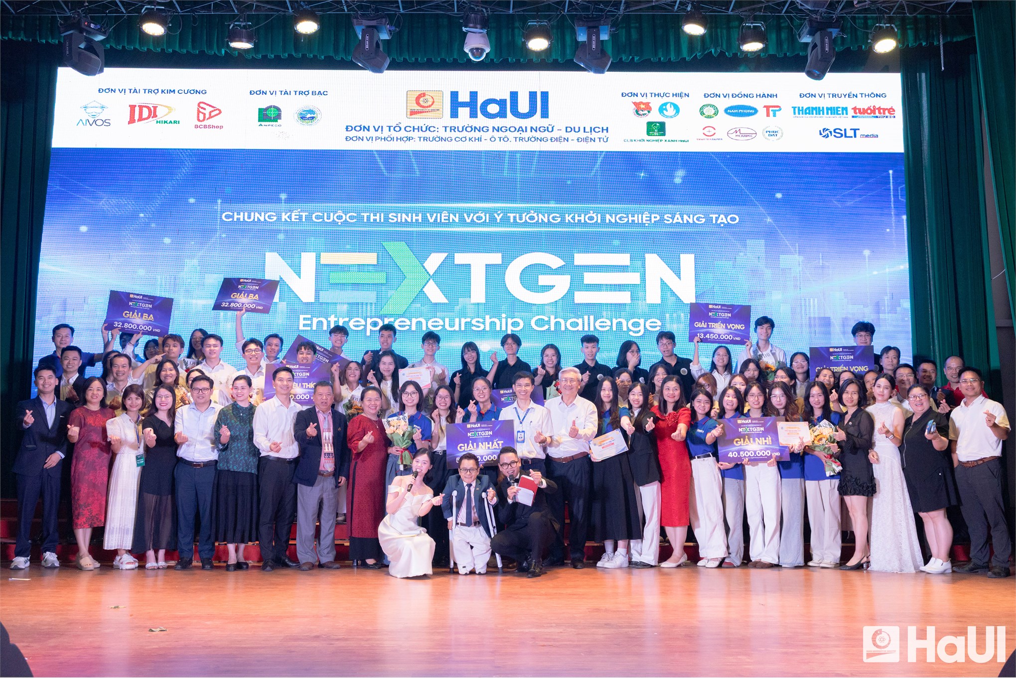 DENTISTS TIME – Niềm tự hào của Trường Điện – Điện tử tại NextGen Entrepreneurship Challenge 2025