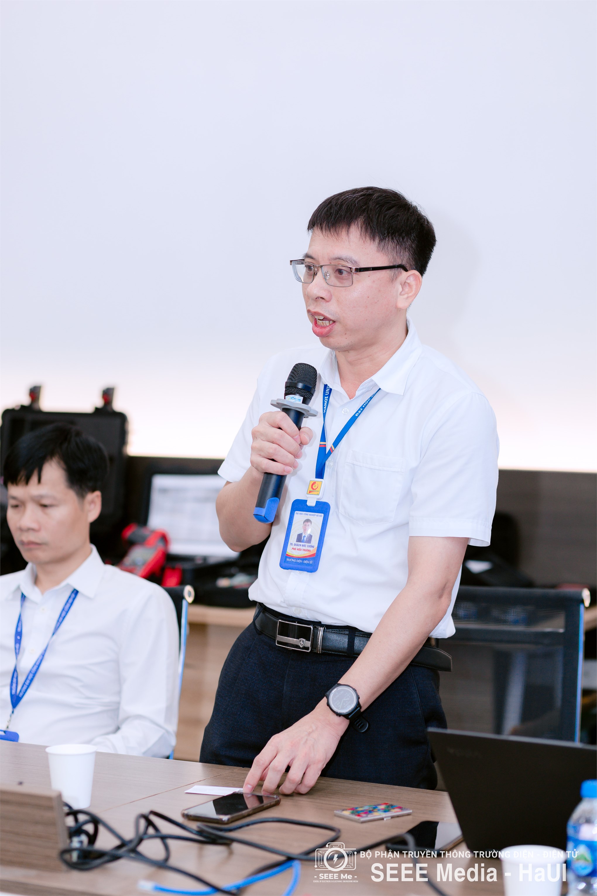 Trường Điện – Điện tử tiếp nhận thiết bị tài trợ từ Công ty Uni-Trend (Việt Nam)