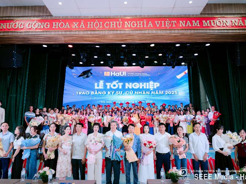 Trường Điện – Điện tử long trọng tổ chức Lễ Tốt nghiệp năm 2025: Hơn 1000 tân Kỹ sư, Cử nhân tự tin bước vào hành trình mới