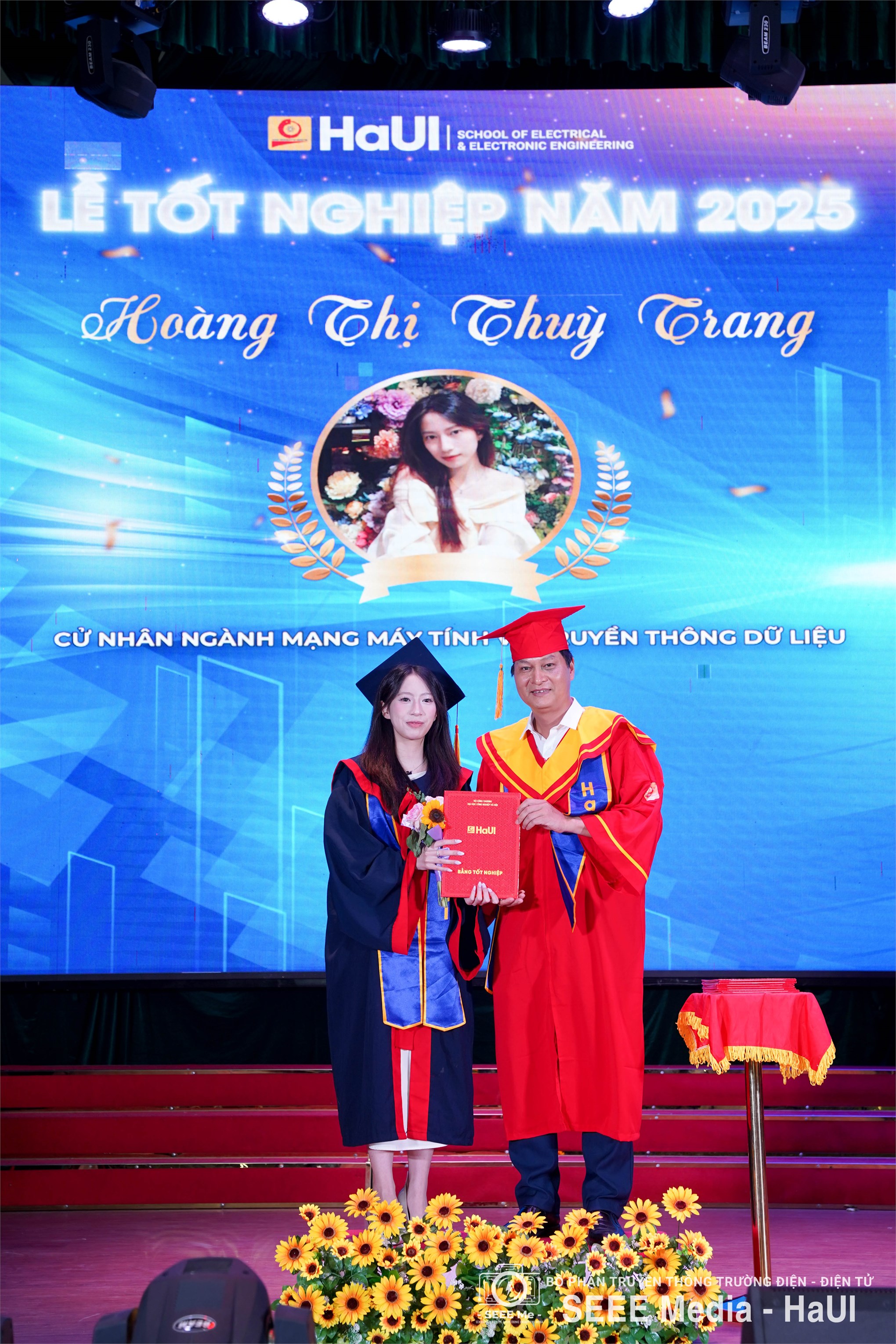 Trường Điện – Điện tử long trọng tổ chức Lễ Tốt nghiệp năm 2025: Hơn 1000 tân Kỹ sư, Cử nhân tự tin bước vào hành trình mới