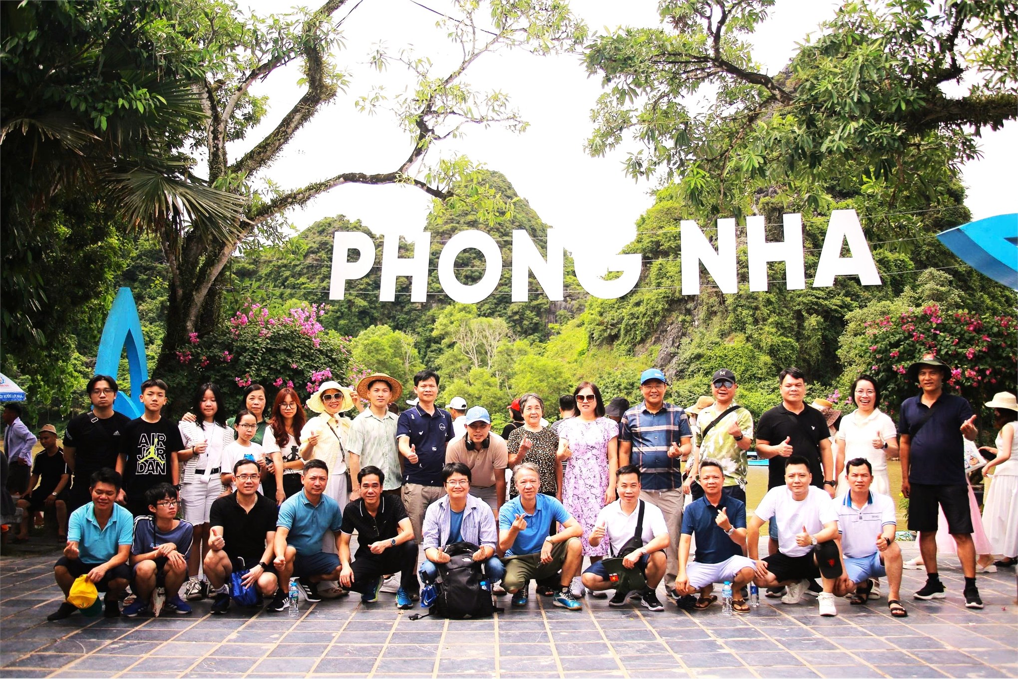 Sôi nổi hoạt động tham quan, học tập bồi dưỡng năm 2025 của Trường Điện – Điện tử