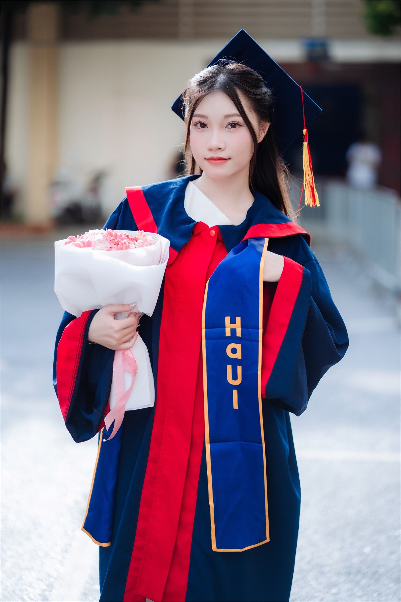 Trịnh Thị Minh Thư – Nữ thủ khoa toàn diện, niềm tự hào của sinh viên Trường Điện – Điện tử