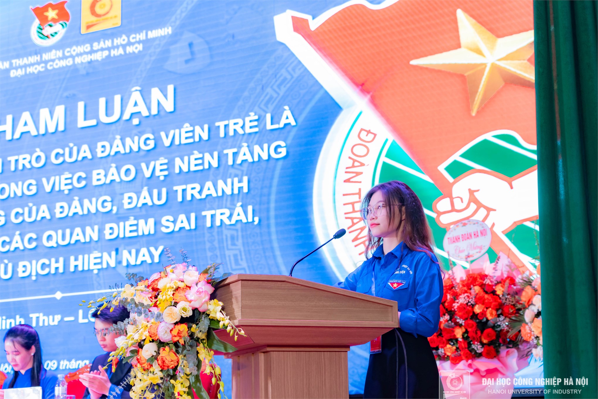 Trịnh Thị Minh Thư – Nữ thủ khoa toàn diện, niềm tự hào của sinh viên Trường Điện – Điện tử