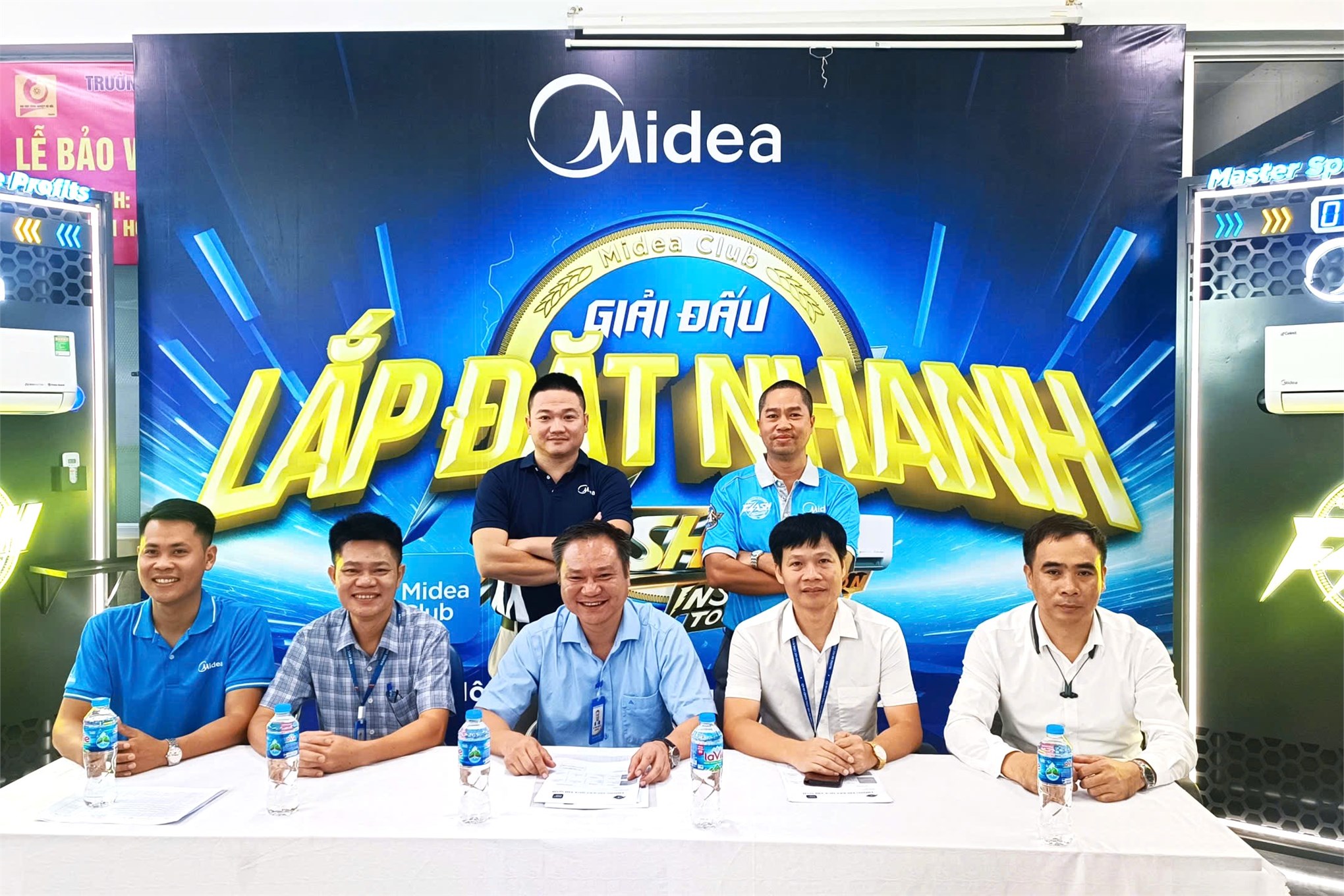 Trường Điện – Điện tử phối hợp cùng Midea tổ chức Vòng Sơ khảo Cuộc thi Lắp đặt nhanh – Midea Club 2025